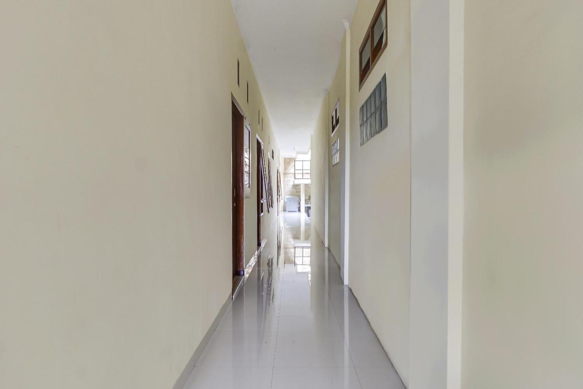 Oyo 91137 Griya Cipu Syariah Hotel